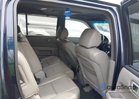 2011 Honda Pilot Touring z USA, uszkodzony, nr VIN 5FNYF4H93BB072200